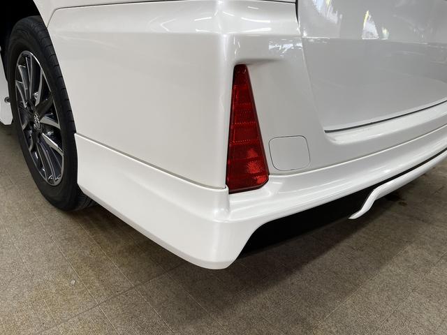 TOYOTA NOAH SI