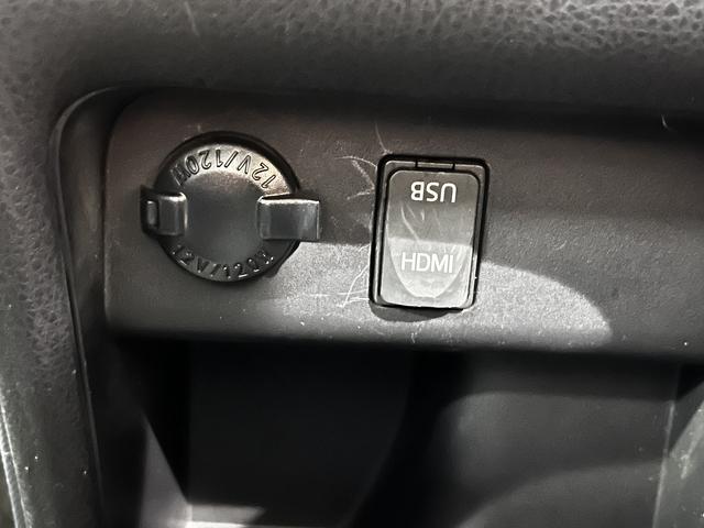 TOYOTA NOAH SI