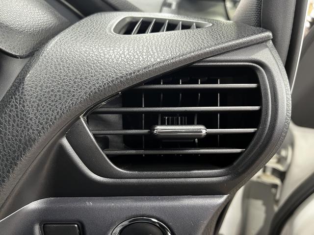 TOYOTA NOAH SI