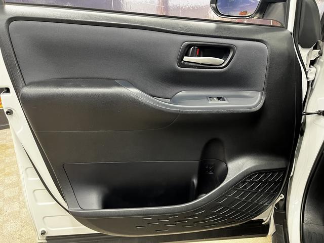 TOYOTA NOAH SI