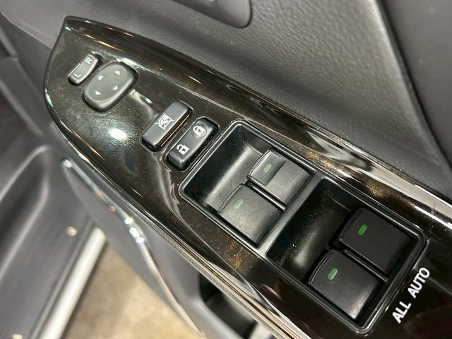 ヴェルファイア 2.4Z ゴールデンアイズ (純正HDDナビ)(パワーバックドア)(パワースライドドア)(コーナーセンサー)(バックカメラ)(クルーズコントロール)(スマートキー&プッシュスタート)(HIDヘッドライト)(純正18インチAW)(46枚目)