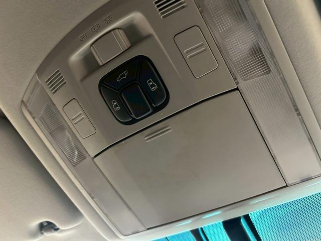 ヴェルファイア 2.4Z ゴールデンアイズ (純正HDDナビ)(パワーバックドア)(パワースライドドア)(コーナーセンサー)(バックカメラ)(クルーズコントロール)(スマートキー&プッシュスタート)(HIDヘッドライト)(純正18インチAW)(65枚目)