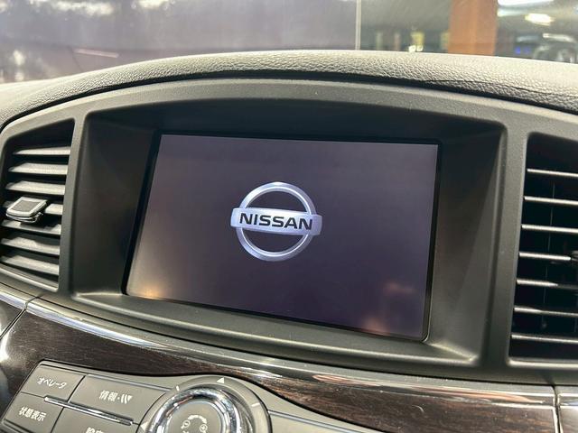 エルグランド 350ハイウェイスター (禁煙車)(黒半革シート)(後席モニター)(8人乗り)(BOSE)(両側パワースライドドア)(純正ナビ)(全周囲モニター)(ビルトインETC)(オットマン)(HIDヘッドライト)(純正18インチAW)(6枚目)