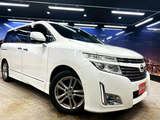 エルグランド 350ハイウェイスター (禁煙車)(黒半革シート)(後席モニター)(8人乗り)(BOSE)(両側パワースライドドア)(純正ナビ)(全周囲モニター)(ビルトインETC)(オットマン)(HIDヘッドライト)(純正18インチAW)(22枚目)