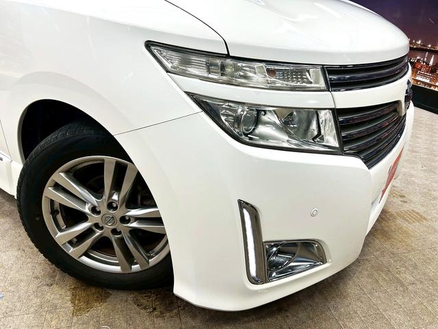 エルグランド 350ハイウェイスター (禁煙車)(黒半革シート)(後席モニター)(8人乗り)(BOSE)(両側パワースライドドア)(純正ナビ)(全周囲モニター)(ビルトインETC)(オットマン)(HIDヘッドライト)(純正18インチAW)(37枚目)