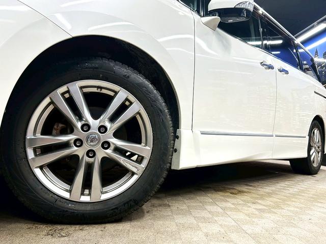 エルグランド 350ハイウェイスター (禁煙車)(黒半革シート)(後席モニター)(8人乗り)(BOSE)(両側パワースライドドア)(純正ナビ)(全周囲モニター)(ビルトインETC)(オットマン)(HIDヘッドライト)(純正18インチAW)(47枚目)