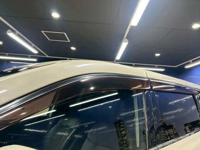 エルグランド 350ハイウェイスター (禁煙車)(黒半革シート)(後席モニター)(8人乗り)(BOSE)(両側パワースライドドア)(純正ナビ)(全周囲モニター)(ビルトインETC)(オットマン)(HIDヘッドライト)(純正18インチAW)(53枚目)