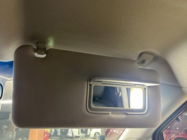 エルグランド 350ハイウェイスター (禁煙車)(黒半革シート)(後席モニター)(8人乗り)(BOSE)(両側パワースライドドア)(純正ナビ)(全周囲モニター)(ビルトインETC)(オットマン)(HIDヘッドライト)(純正18インチAW)(55枚目)