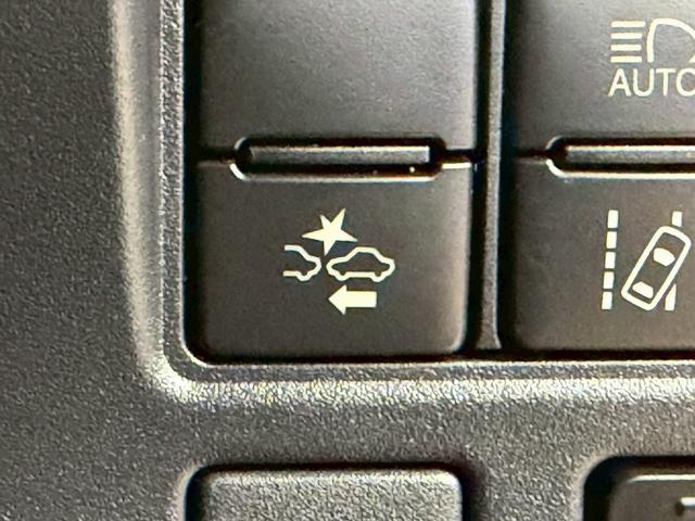 ノア Ｓｉ　ダブルバイビー　トヨタセーフティセンス（禁煙車）（ワンオーナー）（後期型）（黒半革シート）（フリップダウンモニター）（両側パワスラ）（ＳＤナビ）（クルーズコントロール）（バックカメラ）（ＥＴＣ）（純正１６インチＡＷ）（12枚目）