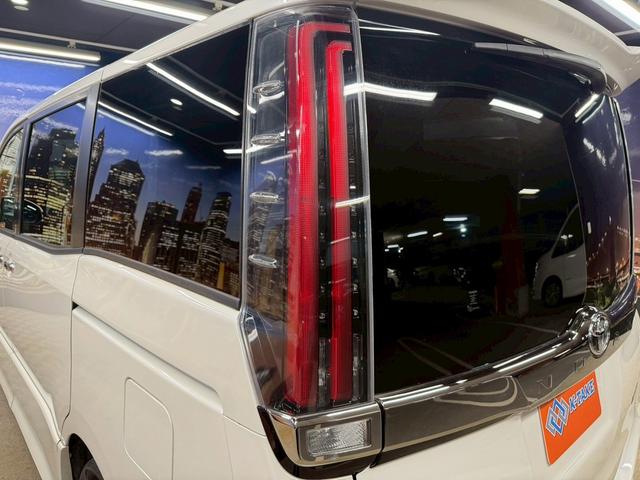 ノア Ｓｉ　ダブルバイビー　トヨタセーフティセンス（禁煙車）（ワンオーナー）（後期型）（黒半革シート）（フリップダウンモニター）（両側パワスラ）（ＳＤナビ）（クルーズコントロール）（バックカメラ）（ＥＴＣ）（純正１６インチＡＷ）（34枚目）