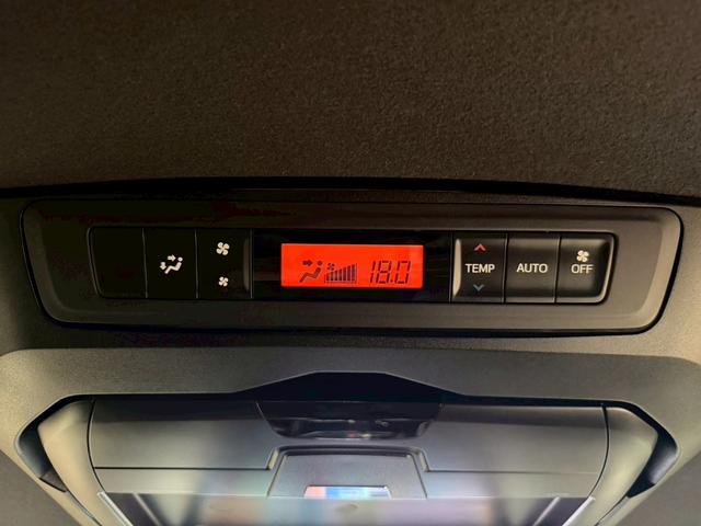 ノア Ｓｉ　ダブルバイビー　トヨタセーフティセンス（禁煙車）（ワンオーナー）（後期型）（黒半革シート）（フリップダウンモニター）（両側パワスラ）（ＳＤナビ）（クルーズコントロール）（バックカメラ）（ＥＴＣ）（純正１６インチＡＷ）（38枚目）