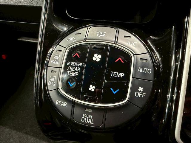 ノア Ｓｉ　ダブルバイビー　トヨタセーフティセンス（禁煙車）（ワンオーナー）（後期型）（黒半革シート）（フリップダウンモニター）（両側パワスラ）（ＳＤナビ）（クルーズコントロール）（バックカメラ）（ＥＴＣ）（純正１６インチＡＷ）（51枚目）