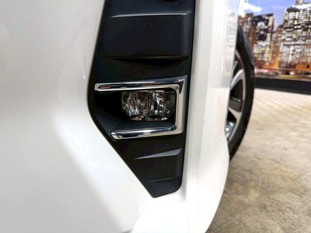 ノア Ｓｉ　ダブルバイビー　トヨタセーフティセンス（禁煙車）（ワンオーナー）（後期型）（黒半革シート）（フリップダウンモニター）（両側パワスラ）（ＳＤナビ）（クルーズコントロール）（バックカメラ）（ＥＴＣ）（純正１６インチＡＷ）（55枚目）