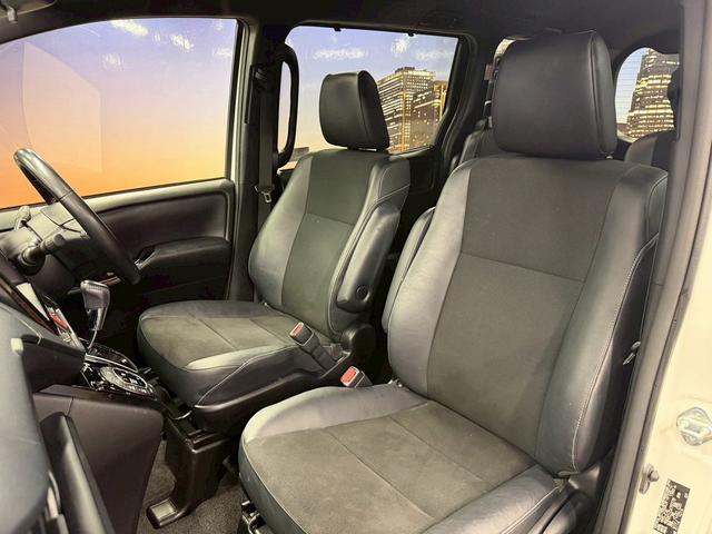 ノア Ｓｉ　ダブルバイビー　トヨタセーフティセンス（禁煙車）（ワンオーナー）（後期型）（黒半革シート）（フリップダウンモニター）（両側パワスラ）（ＳＤナビ）（クルーズコントロール）（バックカメラ）（ＥＴＣ）（純正１６インチＡＷ）（57枚目）