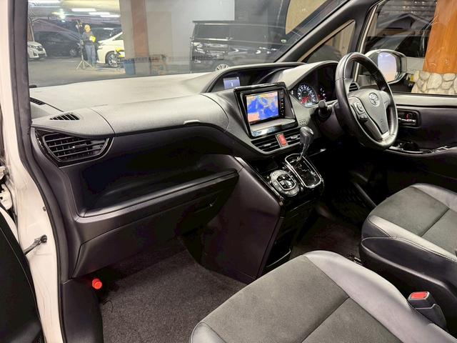 ノア Ｓｉ　ダブルバイビー　トヨタセーフティセンス（禁煙車）（ワンオーナー）（後期型）（黒半革シート）（フリップダウンモニター）（両側パワスラ）（ＳＤナビ）（クルーズコントロール）（バックカメラ）（ＥＴＣ）（純正１６インチＡＷ）（64枚目）