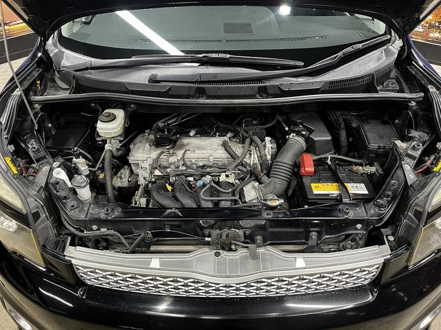 ヴォクシー ZS 煌 (禁煙車)(後期型)(両側パワースライド)(純正HDDナビ)(バックカメラ)(コーナーセンサー)(ビルトインETC)(パドルシフト)(HIDヘッド)(プッシュ&スマートキー)(純正16AW)(37枚目)