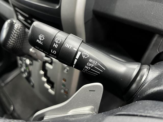 ヴォクシー ZS 煌 (禁煙車)(後期型)(両側パワースライド)(純正HDDナビ)(バックカメラ)(コーナーセンサー)(ビルトインETC)(パドルシフト)(HIDヘッド)(プッシュ&スマートキー)(純正16AW)(46枚目)