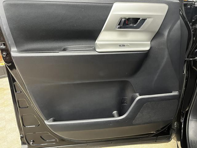 ヴォクシー ZS 煌 (禁煙車)(後期型)(両側パワースライド)(純正HDDナビ)(バックカメラ)(コーナーセンサー)(ビルトインETC)(パドルシフト)(HIDヘッド)(プッシュ&スマートキー)(純正16AW)(62枚目)