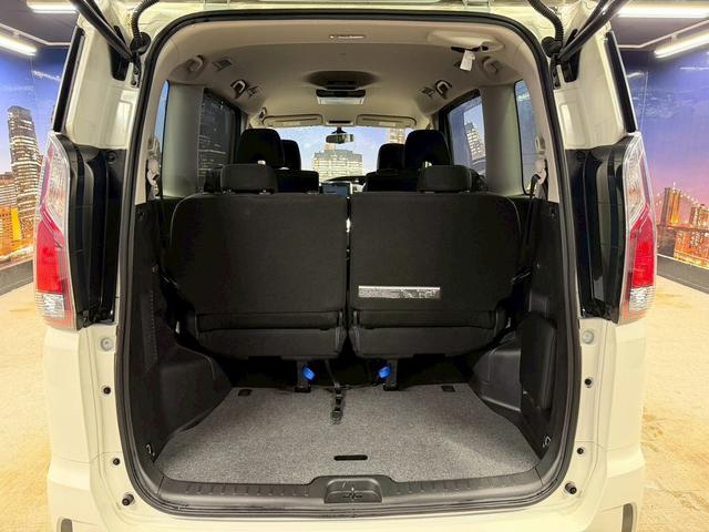 セレナ ハイウェイスター エマージェンシーブレーキ(禁煙車)(両側パワスラ)(アルパインフリップダウン)(アルパインSDナビ)(バックカメラ)(クルーズコントロール)(ビルトインETC)(LEDヘッド)(純正16インチAW)(17枚目)