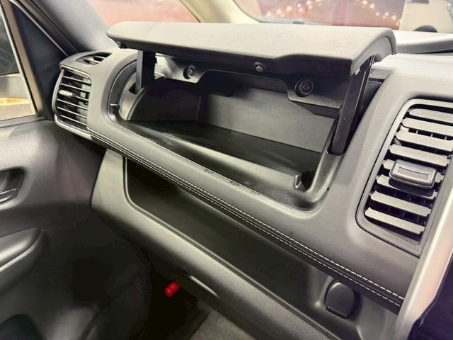 セレナ ハイウェイスター エマージェンシーブレーキ(禁煙車)(両側パワスラ)(アルパインフリップダウン)(アルパインSDナビ)(バックカメラ)(クルーズコントロール)(ビルトインETC)(LEDヘッド)(純正16インチAW)(41枚目)