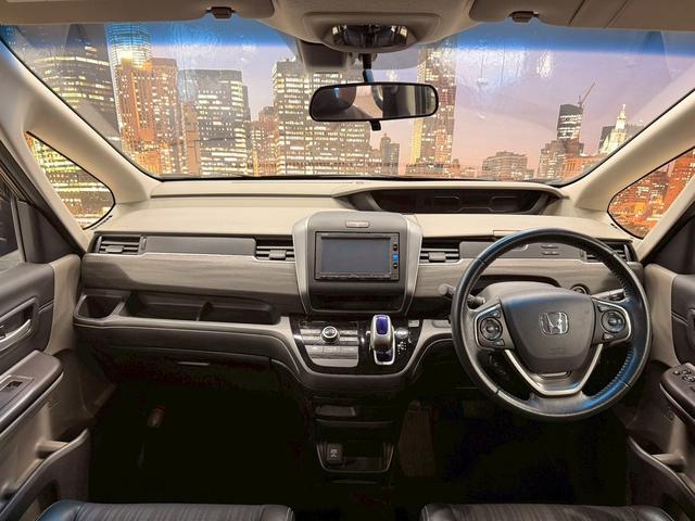 フリードハイブリッド ハイブリッド・Gホンダセンシング ホンダセンシング(禁煙車)(後期型)(黒半革)(6人乗り)(両側パワースライド)(純正ナビ)(レーダークルーズコントロール)(バックカメラ)(LEDヘッド)(ビルトインETC)(純正15インチAW)(5枚目)