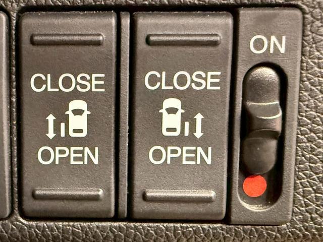 フリードハイブリッド ハイブリッド・Gホンダセンシング ホンダセンシング(禁煙車)(後期型)(黒半革)(6人乗り)(両側パワースライド)(純正ナビ)(レーダークルーズコントロール)(バックカメラ)(LEDヘッド)(ビルトインETC)(純正15インチAW)(8枚目)