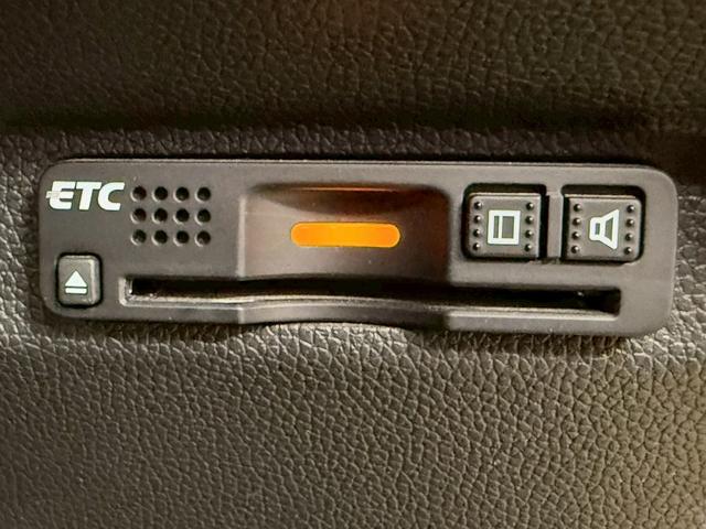 フリードハイブリッド ハイブリッド・Gホンダセンシング ホンダセンシング(禁煙車)(後期型)(黒半革)(6人乗り)(両側パワースライド)(純正ナビ)(レーダークルーズコントロール)(バックカメラ)(LEDヘッド)(ビルトインETC)(純正15インチAW)(12枚目)