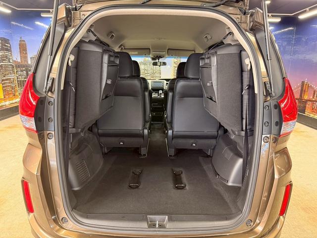 フリードハイブリッド ハイブリッド・Gホンダセンシング ホンダセンシング(禁煙車)(後期型)(黒半革)(6人乗り)(両側パワースライド)(純正ナビ)(レーダークルーズコントロール)(バックカメラ)(LEDヘッド)(ビルトインETC)(純正15インチAW)(18枚目)