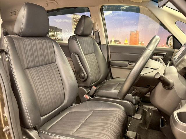 フリードハイブリッド ハイブリッド・Gホンダセンシング ホンダセンシング(禁煙車)(後期型)(黒半革)(6人乗り)(両側パワースライド)(純正ナビ)(レーダークルーズコントロール)(バックカメラ)(LEDヘッド)(ビルトインETC)(純正15インチAW)(19枚目)