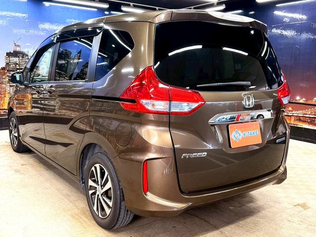 フリードハイブリッド ハイブリッド・Gホンダセンシング ホンダセンシング(禁煙車)(後期型)(黒半革)(6人乗り)(両側パワースライド)(純正ナビ)(レーダークルーズコントロール)(バックカメラ)(LEDヘッド)(ビルトインETC)(純正15インチAW)(26枚目)