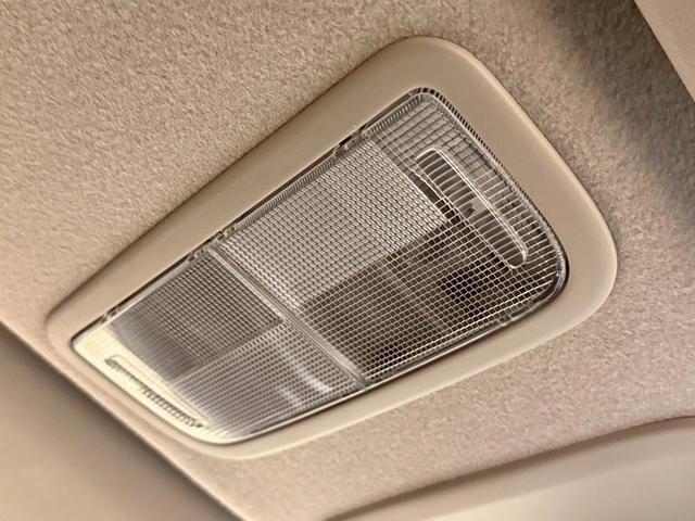 フリードハイブリッド ハイブリッド・Gホンダセンシング ホンダセンシング(禁煙車)(後期型)(黒半革)(6人乗り)(両側パワースライド)(純正ナビ)(レーダークルーズコントロール)(バックカメラ)(LEDヘッド)(ビルトインETC)(純正15インチAW)(30枚目)