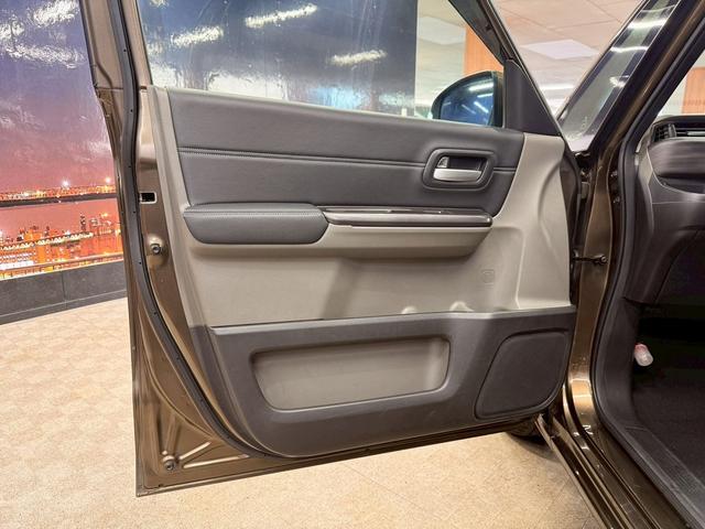 フリードハイブリッド ハイブリッド・Gホンダセンシング ホンダセンシング(禁煙車)(後期型)(黒半革)(6人乗り)(両側パワースライド)(純正ナビ)(レーダークルーズコントロール)(バックカメラ)(LEDヘッド)(ビルトインETC)(純正15インチAW)(47枚目)