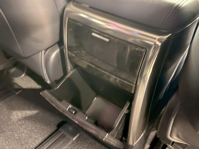 ヴェルファイア ２．５Ｚ　Ｇエディション　（禁煙車）（黒半革シート）（両側パワスラ）（アルパインフリップダウン）（アルパインＳＤナビ）（バックカメラ）（クルコン）（パワーシート）（電動リアゲート）（ビルトインＥＴＣ）（純正１８インチＡＷ）（32枚目）