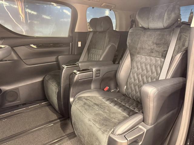 ヴェルファイア ２．５Ｚ　Ｇエディション　（禁煙車）（黒半革シート）（両側パワスラ）（アルパインフリップダウン）（アルパインＳＤナビ）（バックカメラ）（クルコン）（パワーシート）（電動リアゲート）（ビルトインＥＴＣ）（純正１８インチＡＷ）（35枚目）