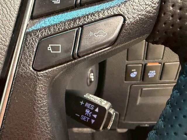 アルファード 2.5S Cパッケージ (禁煙車)(サンルーフ)(黒半革シート)(JBLサウンド)(両側パワスラ)(フリップダウンモニター)(純正SDナビ)(全周囲カメラ)(レーダークルーズ)(パワーシート)(ETC)(純正18インチAW)(12枚目)