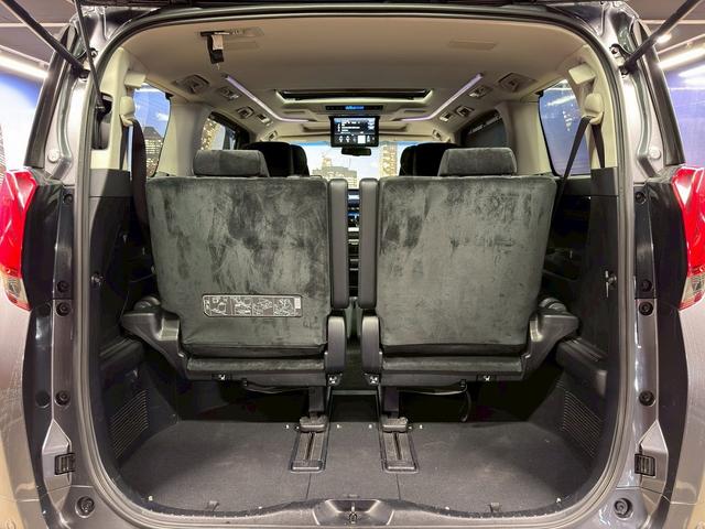 アルファード 2.5S Cパッケージ (禁煙車)(サンルーフ)(黒半革シート)(JBLサウンド)(両側パワスラ)(フリップダウンモニター)(純正SDナビ)(全周囲カメラ)(レーダークルーズ)(パワーシート)(ETC)(純正18インチAW)(23枚目)