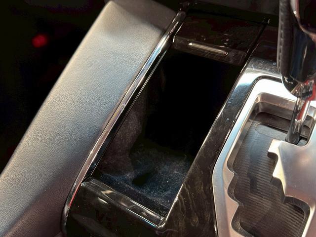 アルファード 2.5S Cパッケージ (禁煙車)(サンルーフ)(黒半革シート)(JBLサウンド)(両側パワスラ)(フリップダウンモニター)(純正SDナビ)(全周囲カメラ)(レーダークルーズ)(パワーシート)(ETC)(純正18インチAW)(34枚目)