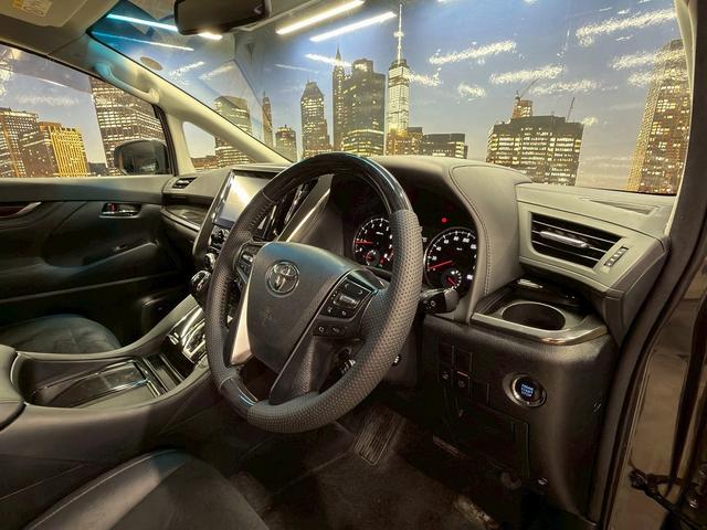 アルファード 2.5S Cパッケージ (禁煙車)(サンルーフ)(黒半革シート)(JBLサウンド)(両側パワスラ)(フリップダウンモニター)(純正SDナビ)(全周囲カメラ)(レーダークルーズ)(パワーシート)(ETC)(純正18インチAW)(45枚目)