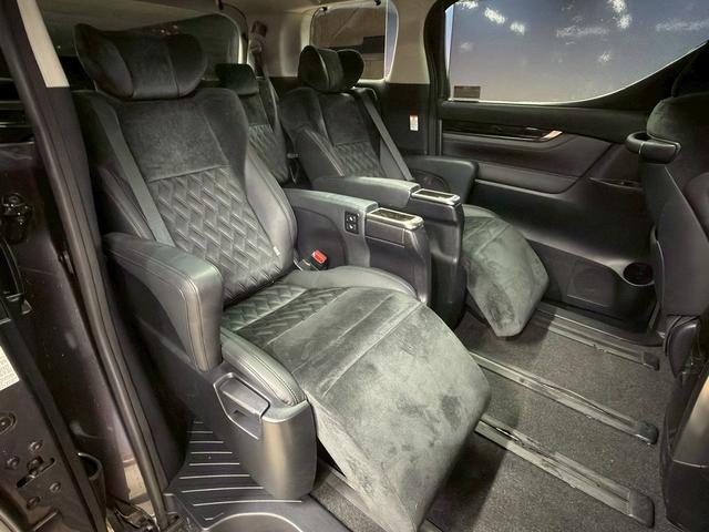 アルファード 2.5S Cパッケージ (禁煙車)(サンルーフ)(黒半革シート)(JBLサウンド)(両側パワスラ)(フリップダウンモニター)(純正SDナビ)(全周囲カメラ)(レーダークルーズ)(パワーシート)(ETC)(純正18インチAW)(47枚目)