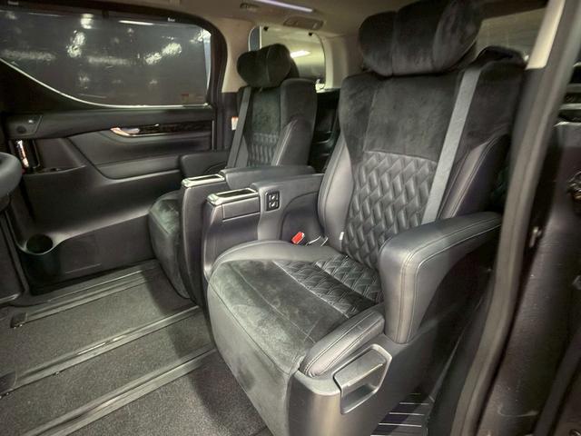 アルファード 2.5S Cパッケージ (禁煙車)(サンルーフ)(黒半革シート)(JBLサウンド)(両側パワスラ)(フリップダウンモニター)(純正SDナビ)(全周囲カメラ)(レーダークルーズ)(パワーシート)(ETC)(純正18インチAW)(52枚目)