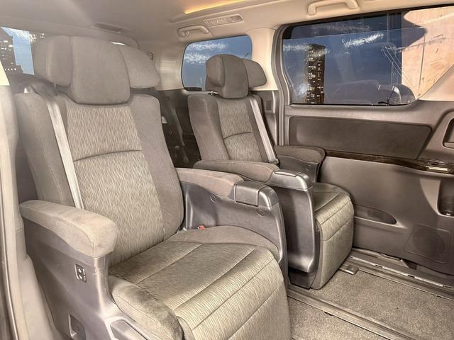 ヴェルファイア ２．４Ｚ　Ｇエディション　（両側パワースライド）（イクリプスＳＤナビ）（電動リアゲート）（シートメモリ）（パワーシート）（クリアランスソナー）（クルーズコントロール）（ビルトインＥＴＣ）（オットマン）（純正１８インチＡＷ）（21枚目）