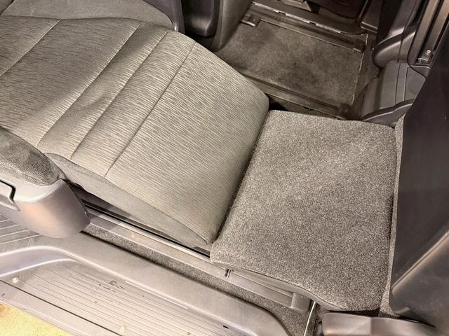 ヴェルファイア ２．４Ｚ　Ｇエディション　（両側パワースライド）（イクリプスＳＤナビ）（電動リアゲート）（シートメモリ）（パワーシート）（クリアランスソナー）（クルーズコントロール）（ビルトインＥＴＣ）（オットマン）（純正１８インチＡＷ）（48枚目）