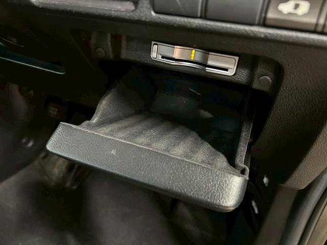 エリシオンプレステージ S HDDナビスペシャルパッケージ (禁煙車)(後期型)(黒ハーフレザーシート)(両側パワースライドドア)(純正HDDナビ)(バックカメラ)(ビルトインETC)(HIDヘッド)(CD&DVD再生可)(キーレスキー)(純正17インチAW)(45枚目)