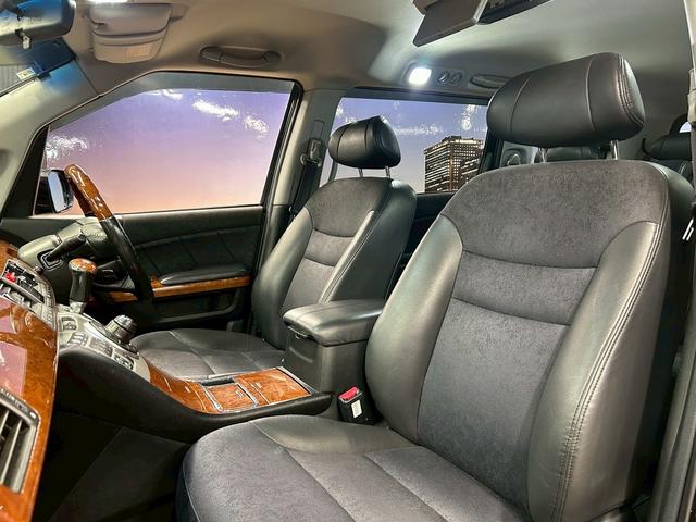 エリシオンプレステージ S HDDナビスペシャルパッケージ (禁煙車)(後期型)(黒ハーフレザーシート)(両側パワースライドドア)(純正HDDナビ)(バックカメラ)(ビルトインETC)(HIDヘッド)(CD&DVD再生可)(キーレスキー)(純正17インチAW)(50枚目)