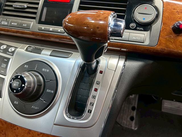 エリシオンプレステージ S HDDナビスペシャルパッケージ (禁煙車)(後期型)(黒ハーフレザーシート)(両側パワースライドドア)(純正HDDナビ)(バックカメラ)(ビルトインETC)(HIDヘッド)(CD&DVD再生可)(キーレスキー)(純正17インチAW)(56枚目)