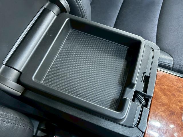 エリシオンプレステージ S HDDナビスペシャルパッケージ (禁煙車)(後期型)(黒ハーフレザーシート)(両側パワースライドドア)(純正HDDナビ)(バックカメラ)(ビルトインETC)(HIDヘッド)(CD&DVD再生可)(キーレスキー)(純正17インチAW)(57枚目)