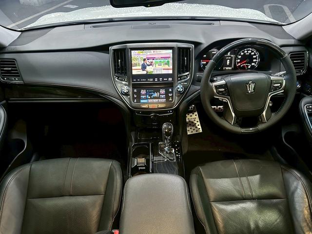 クラウンハイブリッド アスリートS (禁煙車)(後期型)(黒本革シート)(メーカーSDナビ)(バックカメラ)(クルーズコントロール)(パワーシート)(シートヒーター&クーラー)(TEIN車高調)(社外マフラー)(WORK20インチAW)(5枚目)