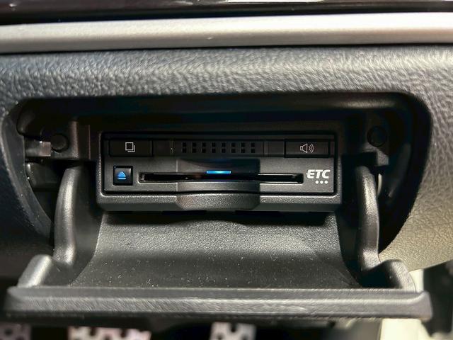 クラウンハイブリッド アスリートS (禁煙車)(後期型)(黒本革シート)(メーカーSDナビ)(バックカメラ)(クルーズコントロール)(パワーシート)(シートヒーター&クーラー)(TEIN車高調)(社外マフラー)(WORK20インチAW)(10枚目)