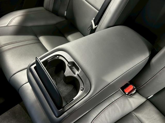 クラウンハイブリッド アスリートS (禁煙車)(後期型)(黒本革シート)(メーカーSDナビ)(バックカメラ)(クルーズコントロール)(パワーシート)(シートヒーター&クーラー)(TEIN車高調)(社外マフラー)(WORK20インチAW)(25枚目)