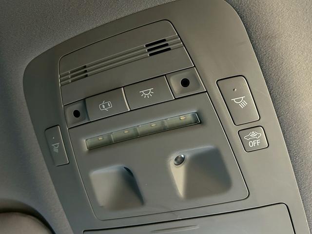 クラウンハイブリッド アスリートS (禁煙車)(後期型)(黒本革シート)(メーカーSDナビ)(バックカメラ)(クルーズコントロール)(パワーシート)(シートヒーター&クーラー)(TEIN車高調)(社外マフラー)(WORK20インチAW)(29枚目)